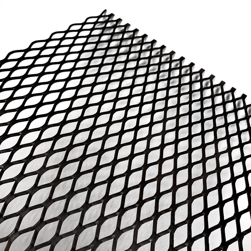 Flattened carbon steel expanded metal mesh sheet with diamond openings