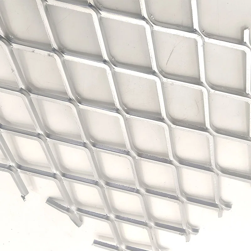 Galvanized expanded metal sheet with raised diamond openings