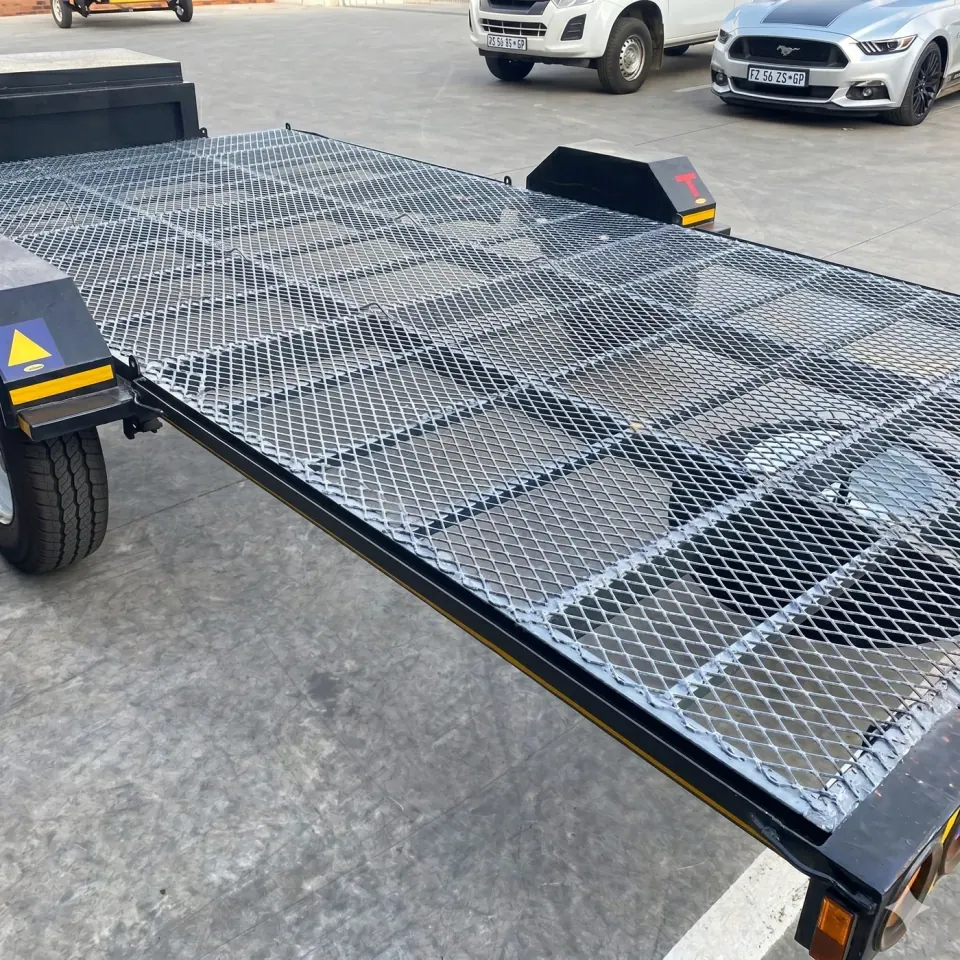 Galvanized expanded metal trailer deck panel