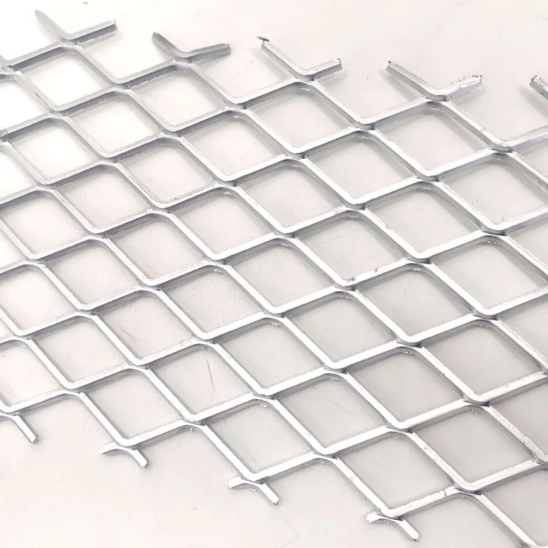 Raised galvanized expanded metal mesh sheet for industrial applications