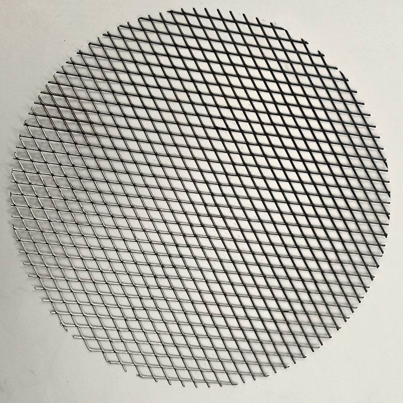 Round expanded metal mesh disc sample
